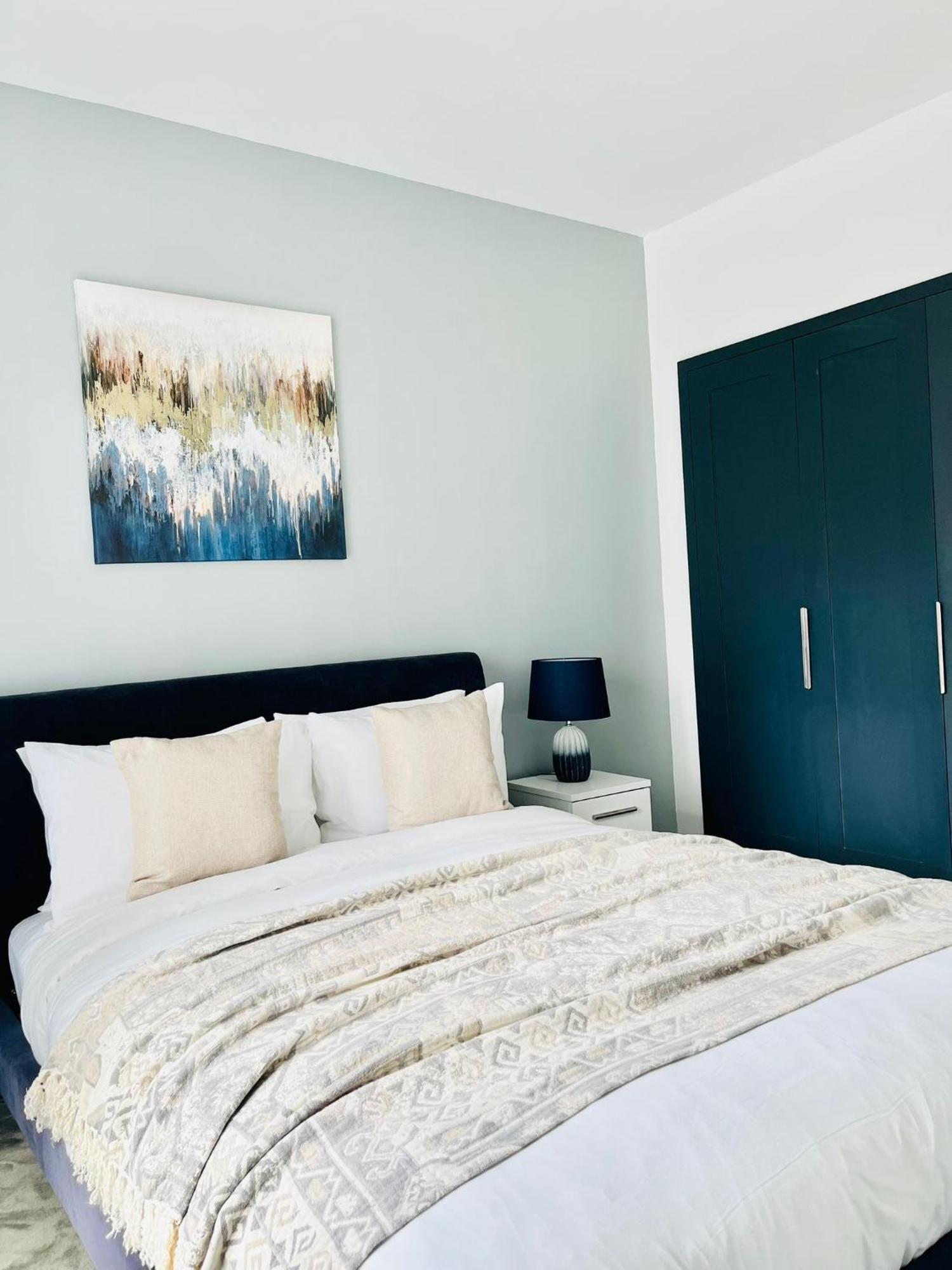 Apartamento Luxurious Apartment - Prime Location Near Excel, O2 & Canary Wharf