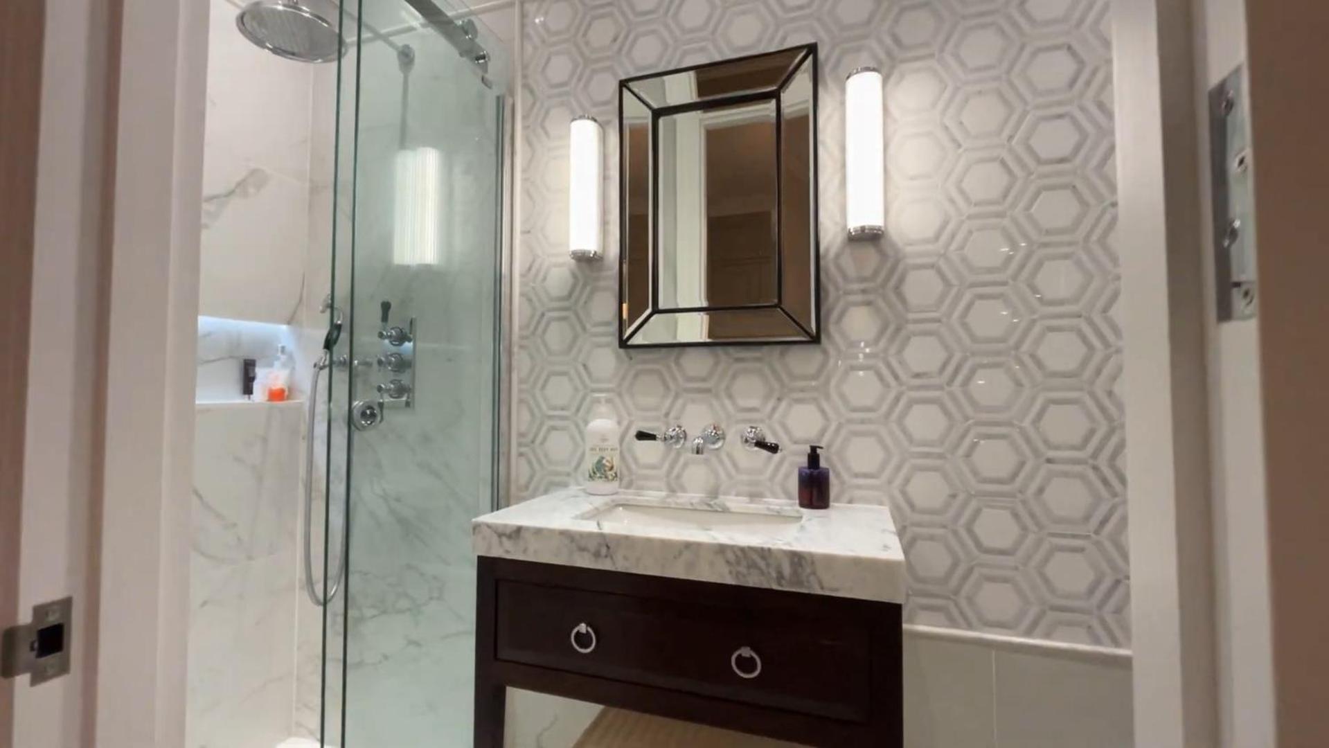 Exceptional Three-bedroom With Three En-suite Bathrooms Londres