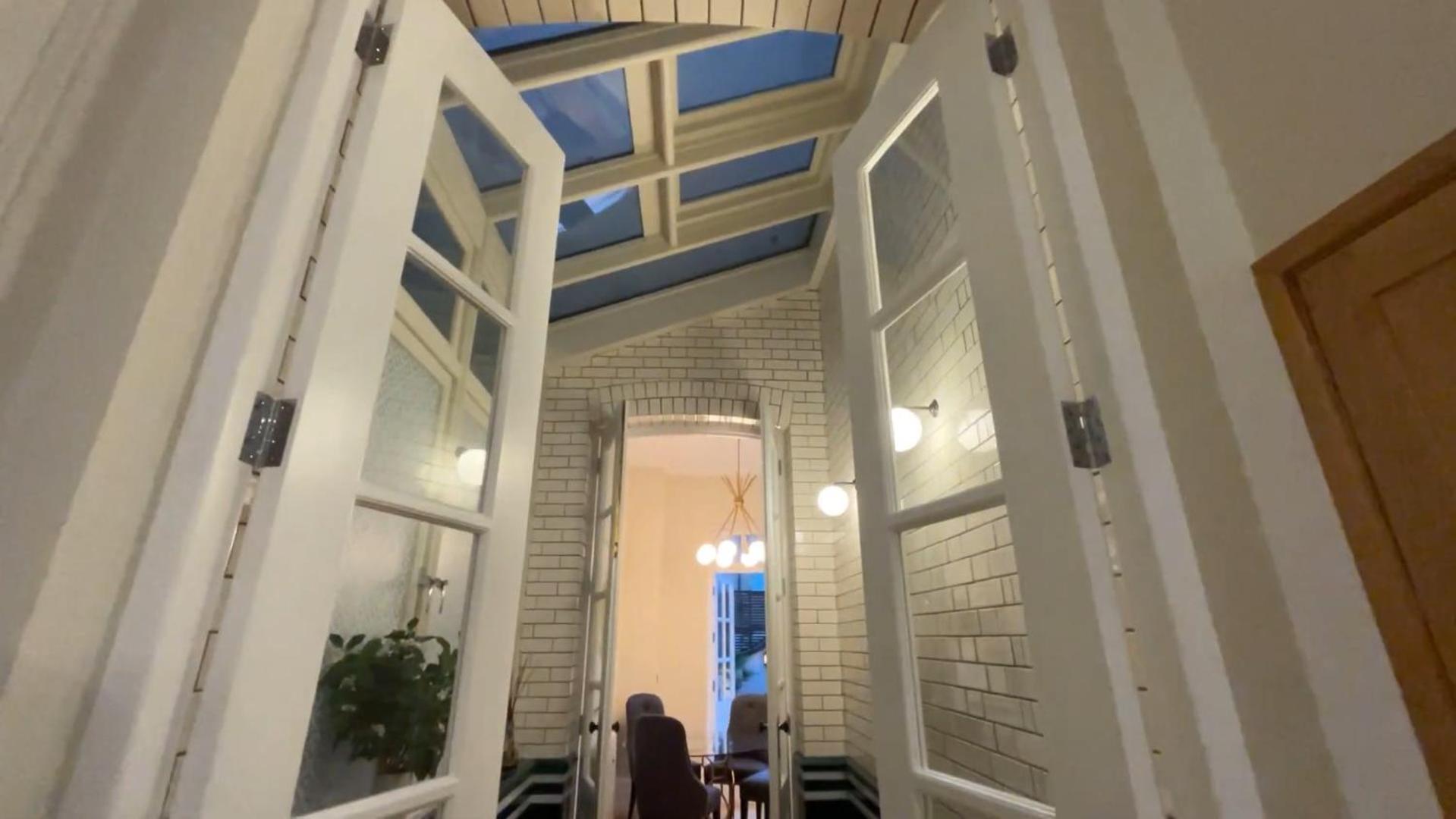 Exceptional Three-bedroom With Three En-suite Bathrooms Appartement
