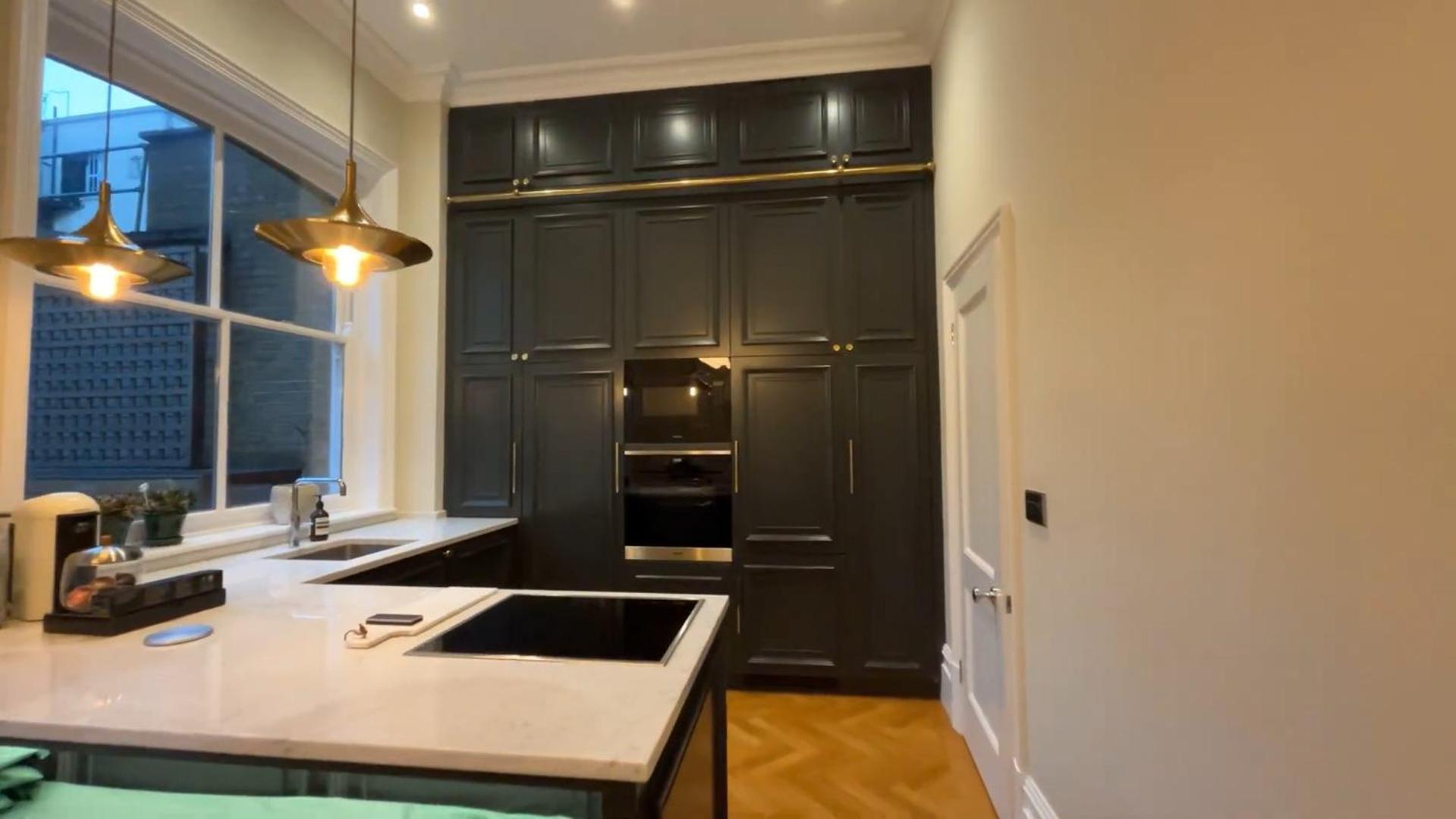 Apartamento Exceptional Three-bedroom With Three En-suite Bathrooms Londres