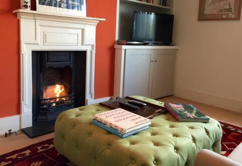 Stylish Floor 1 Bed Flat In West Hampstead Londres