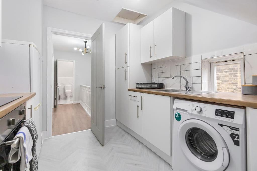 Crystal Palace Stylish Gem Slp 4 Next To Transport Apartamento