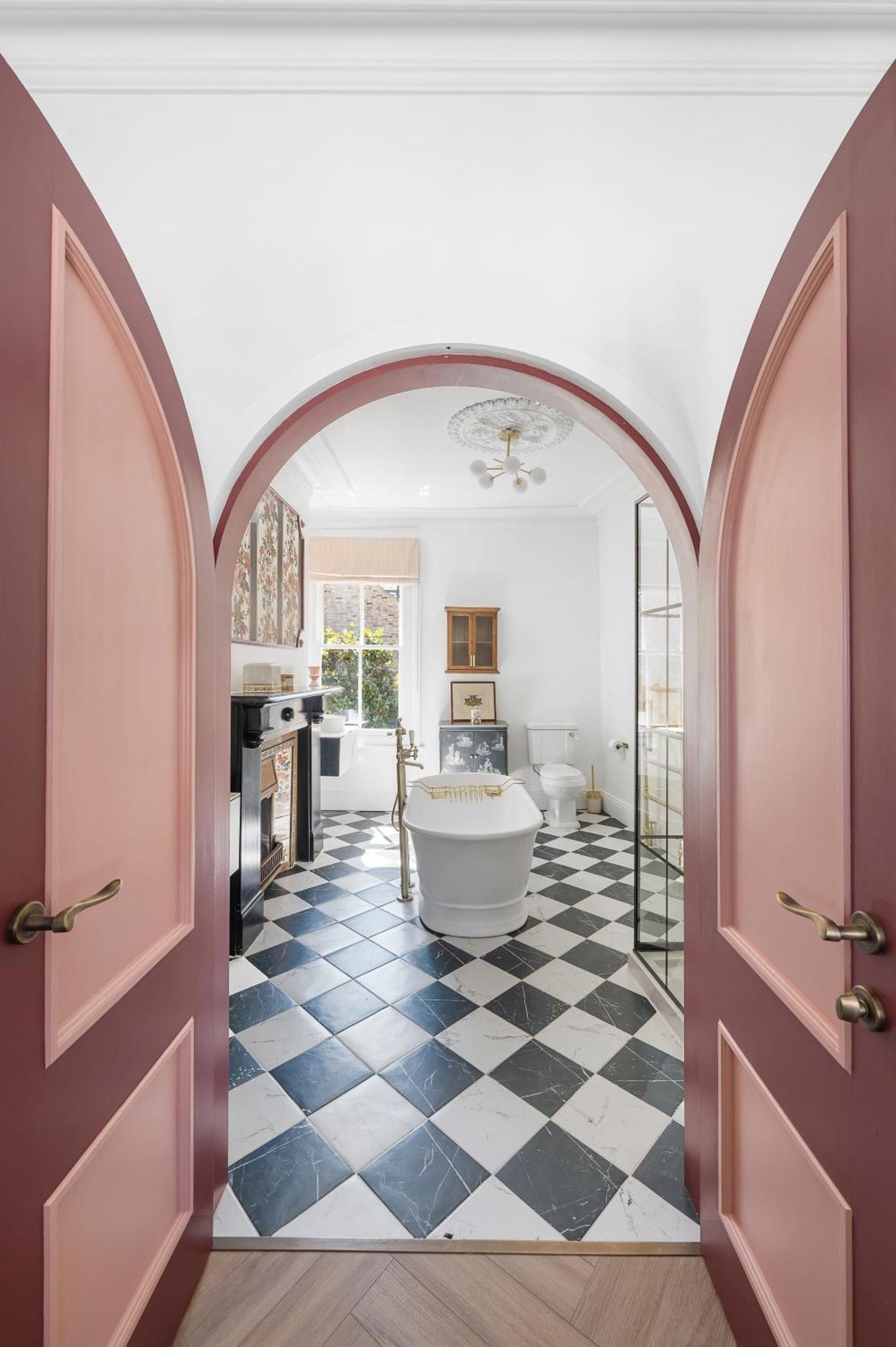 Blossom House New 3bed House In Barons Court Hébergement de vacances *