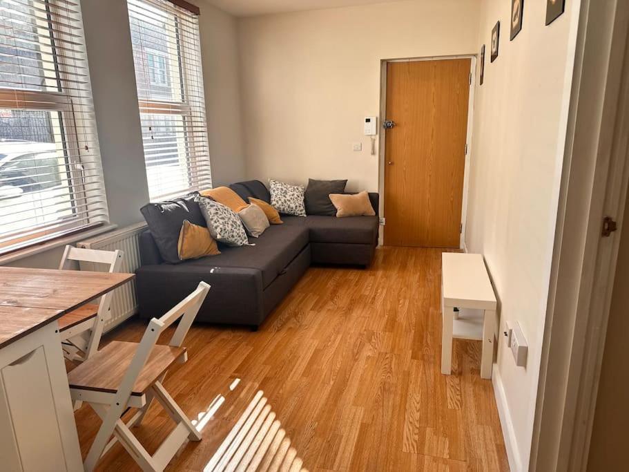 Appartement 2 Bedroom In Se13 *