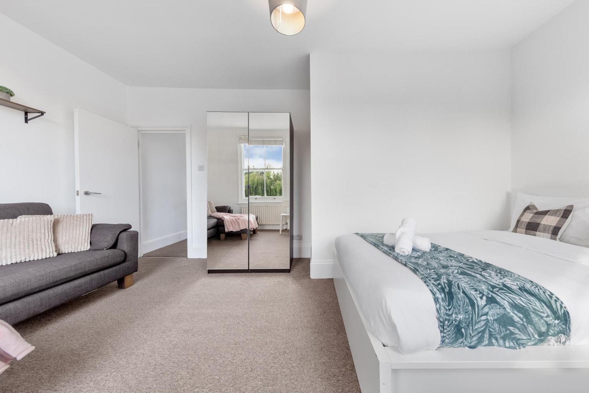 Apartamento Luxury 4 Bedroom Flat With Stunning Shard View From Terrace In London! Next To Station, Sleeps 9 Londres
