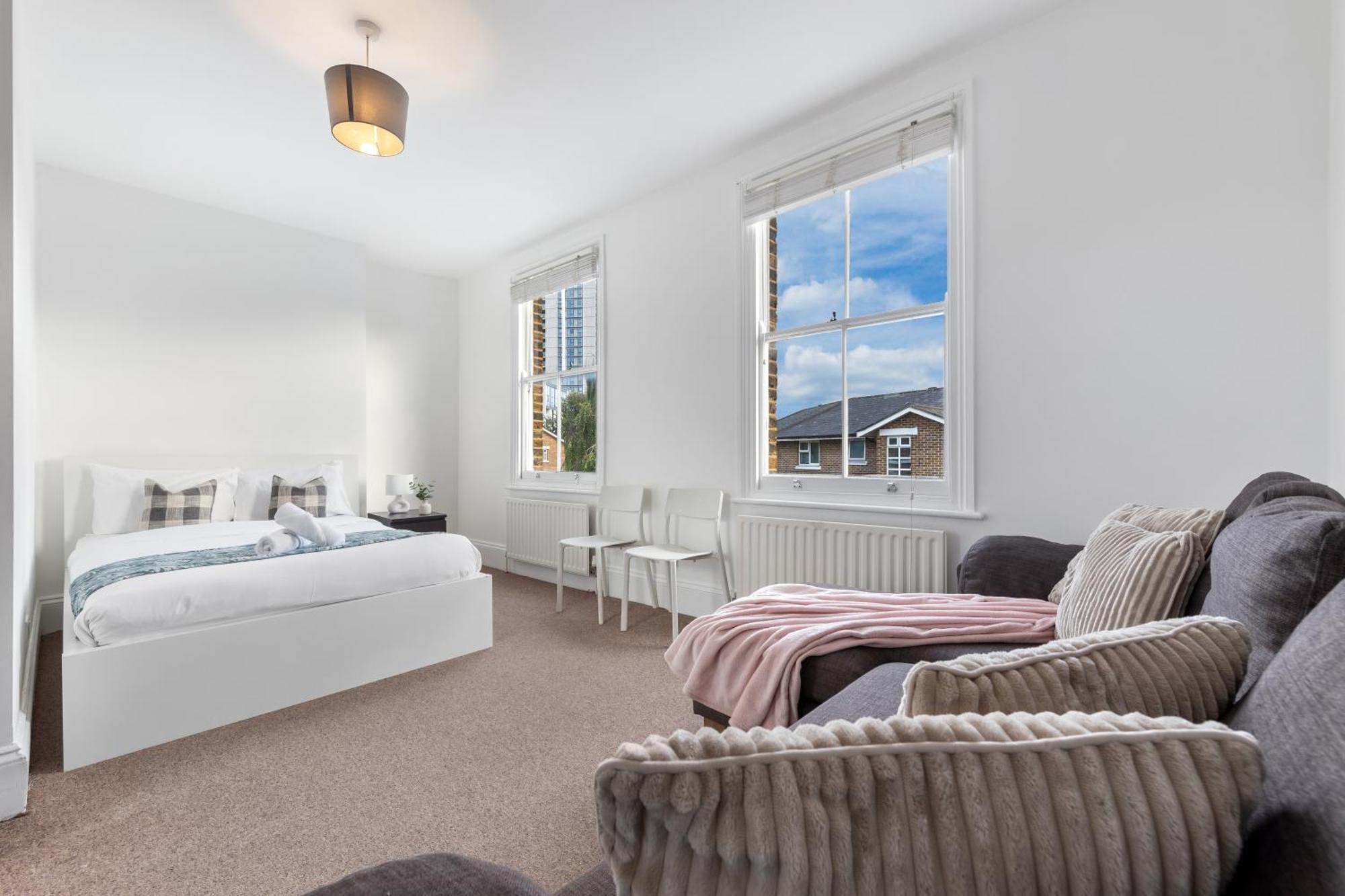 Apartamento Luxury 4 Bedroom Flat With Stunning Shard View From Terrace In London! Next To Station, Sleeps 9