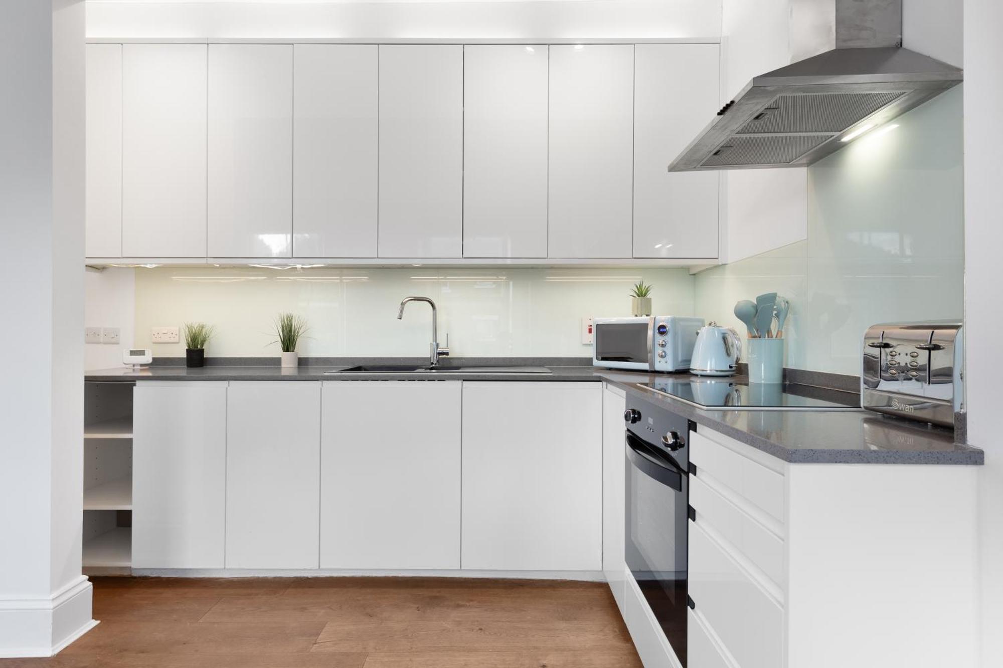 Apartamento Luxury 4 Bedroom Flat With Stunning Shard View From Terrace In London! Next To Station, Sleeps 9