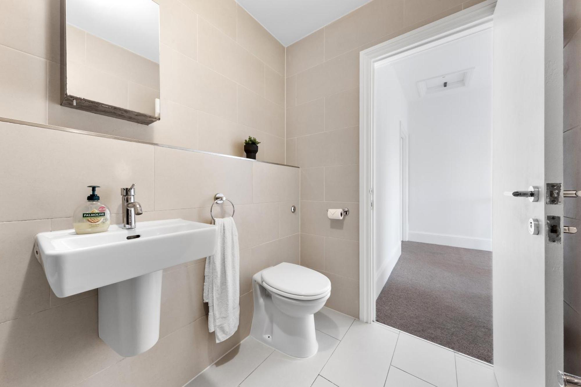 Luxury 4 Bedroom Flat With Stunning Shard View From Terrace In London! Next To Station, Sleeps 9 Apartamento