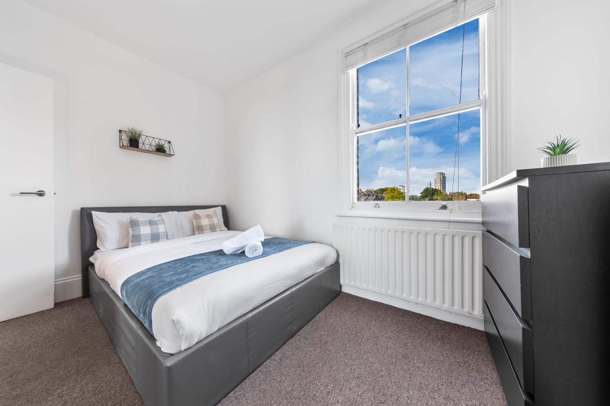 Apartamento Luxury 4 Bedroom Flat With Stunning Shard View From Terrace In London! Next To Station, Sleeps 9