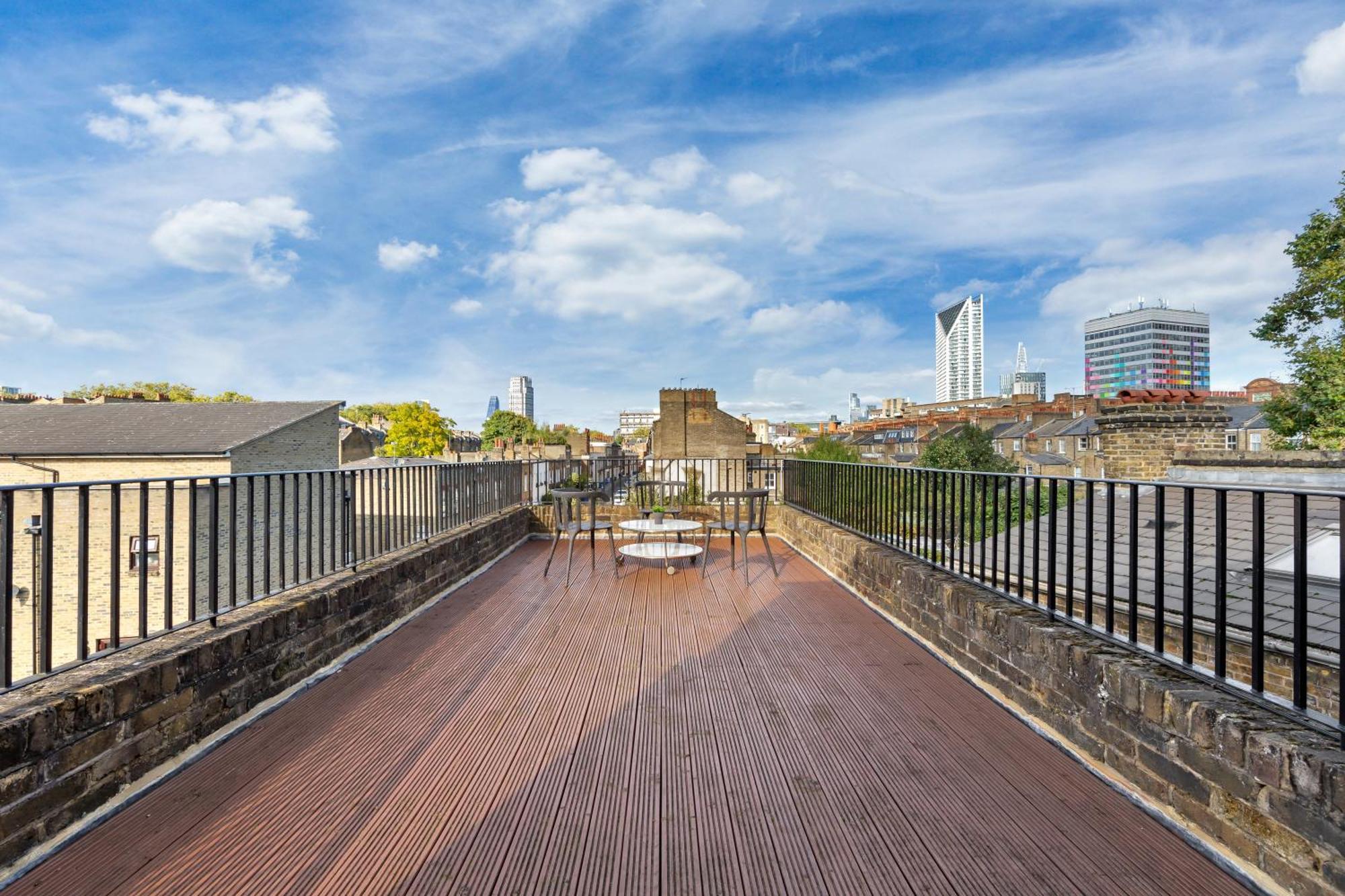 Apartamento Luxury 4 Bedroom Flat With Stunning Shard View From Terrace In London! Next To Station, Sleeps 9 *