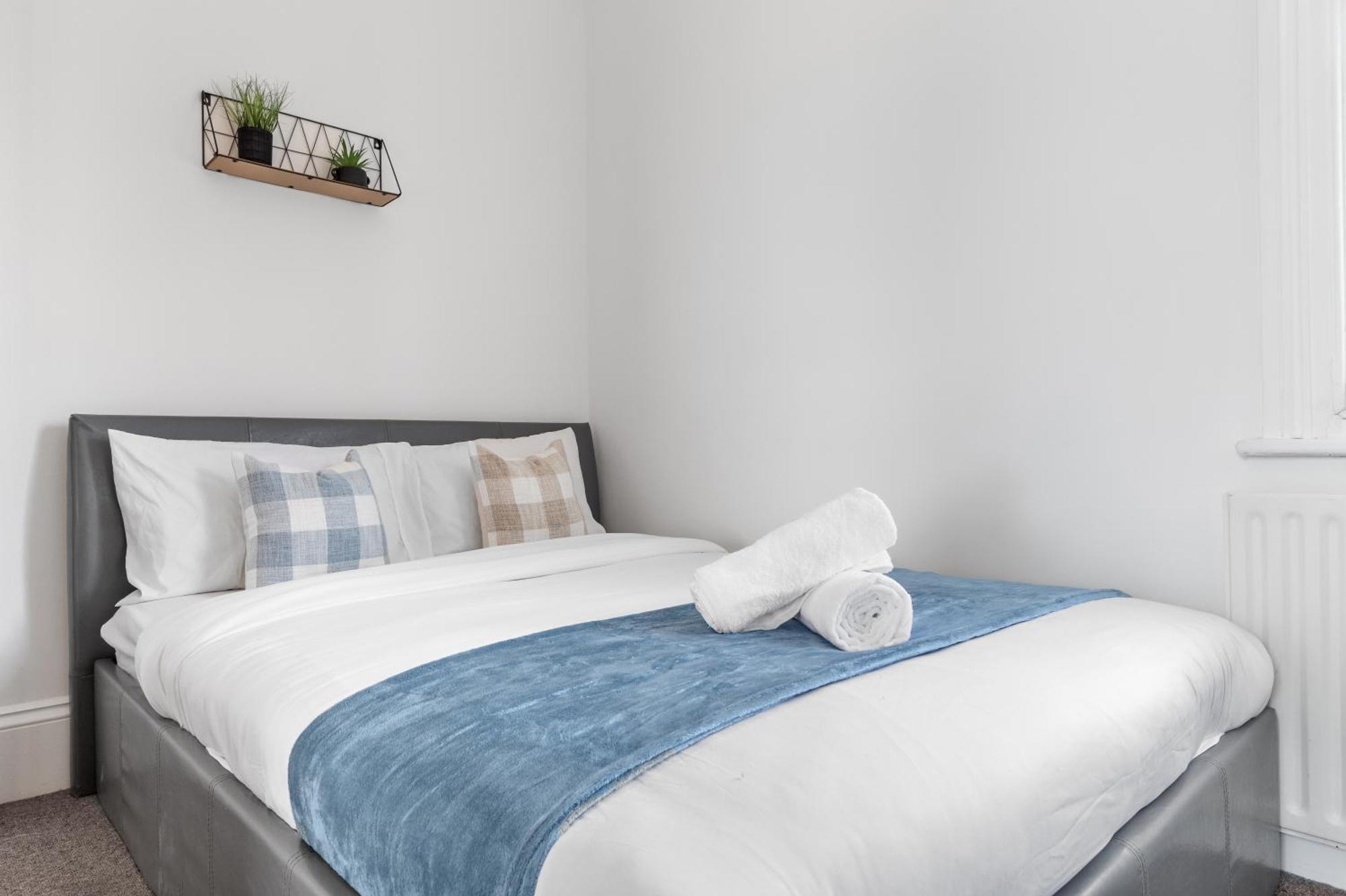 Apartamento Luxury 4 Bedroom Flat With Stunning Shard View From Terrace In London! Next To Station, Sleeps 9