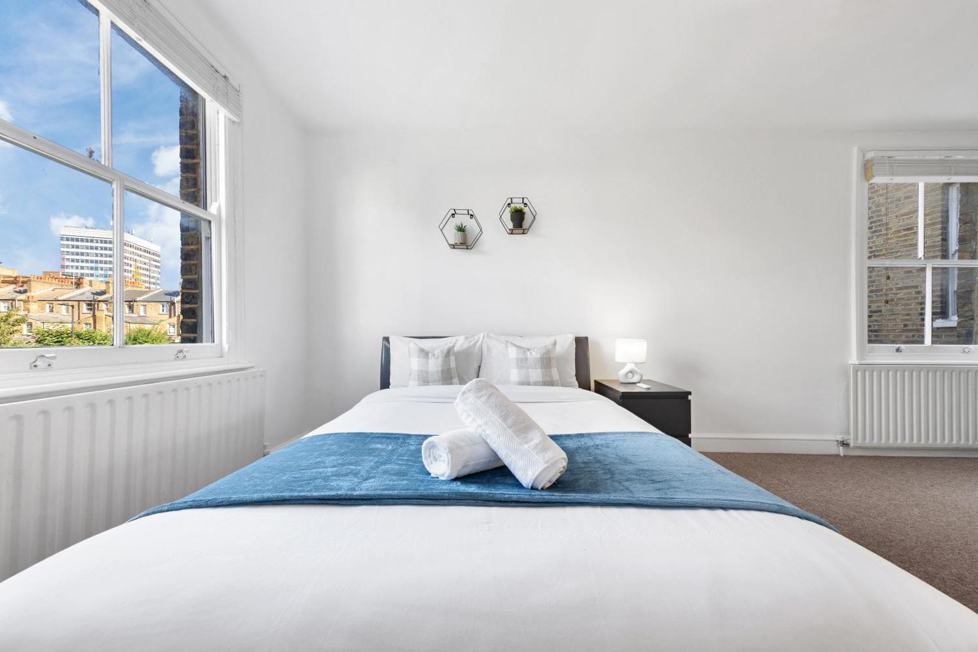 Apartamento Luxury 4 Bedroom Flat With Stunning Shard View From Terrace In London! Next To Station, Sleeps 9 Londres