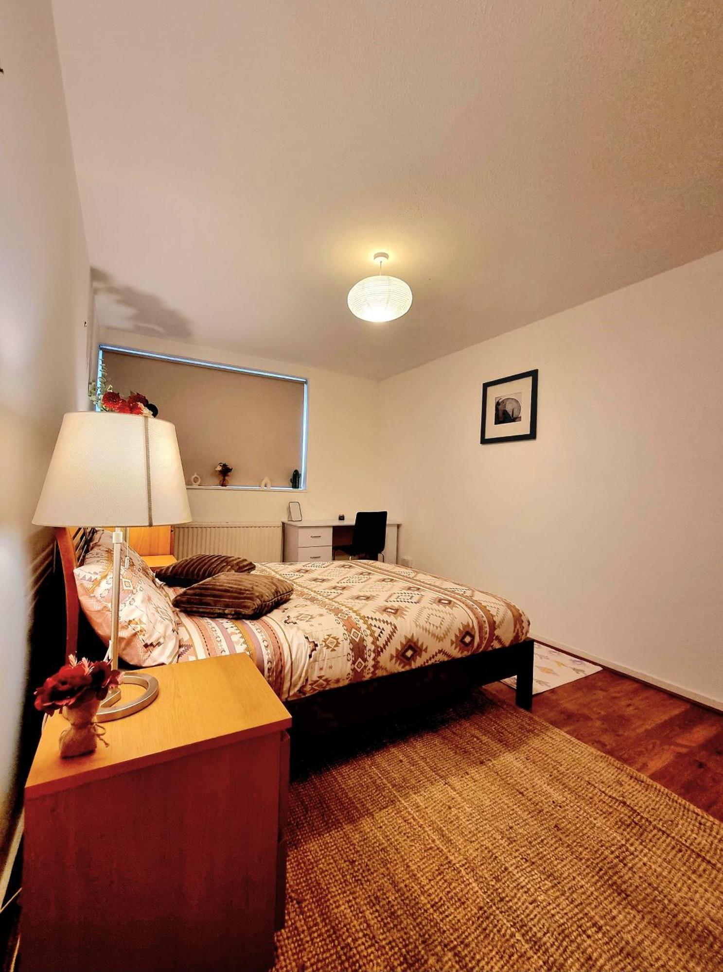 Charming 4 Bedroom Duplex With Private Entrance * Londres
