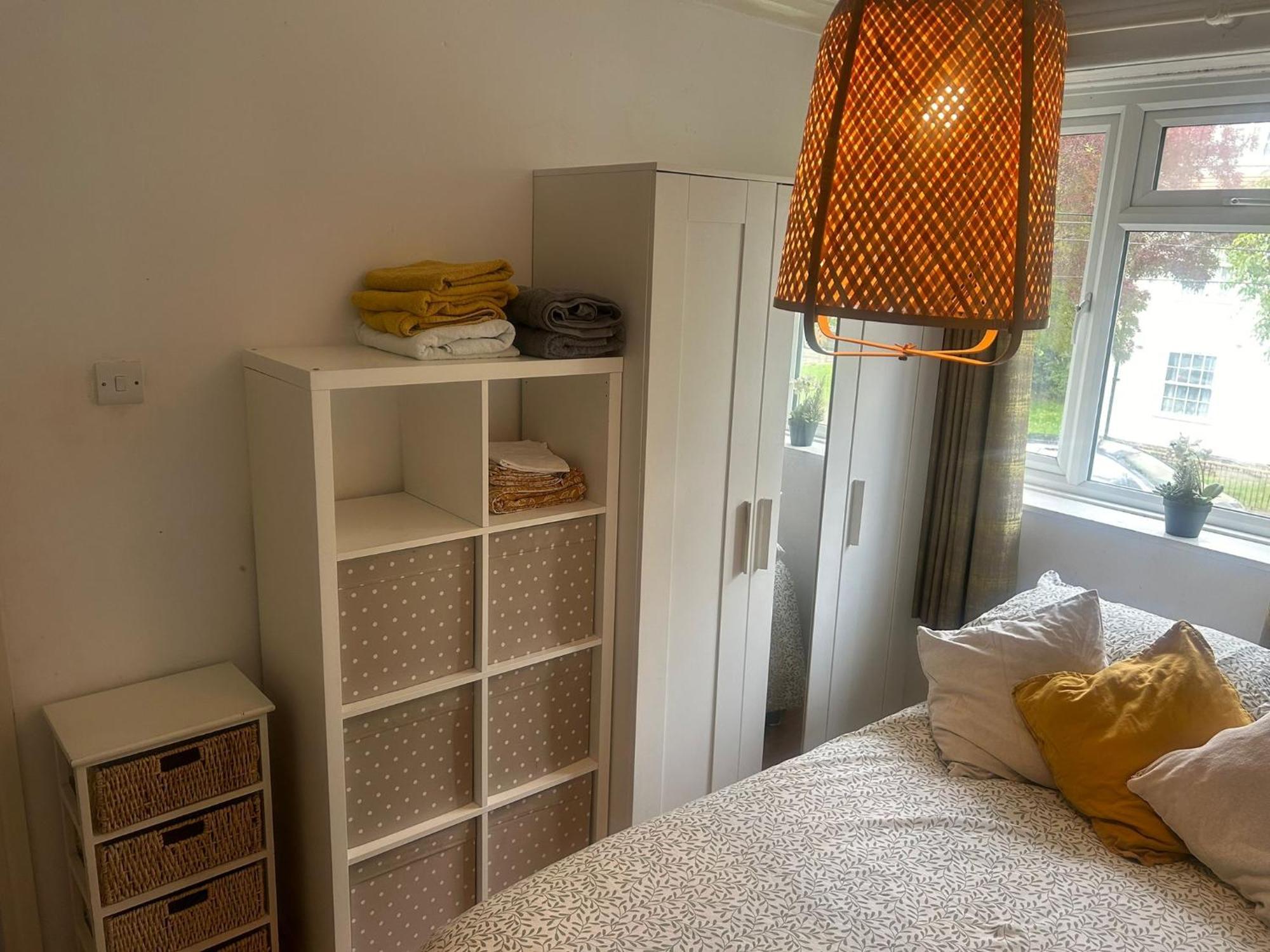 Modern And Spacious Double Bedroom Séjour chez l'habitant Londres