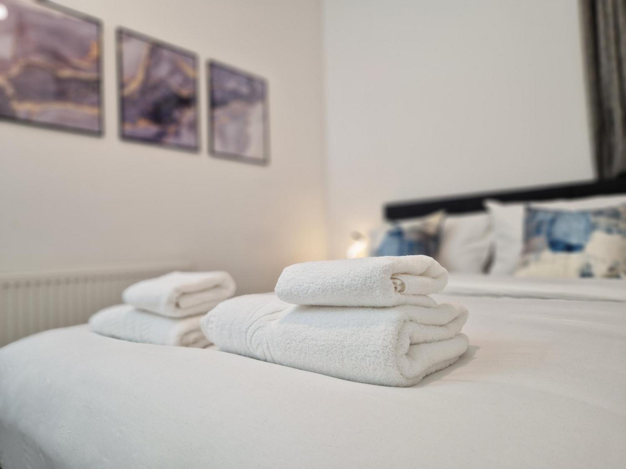 Excel Airport King Beds Garden Londres