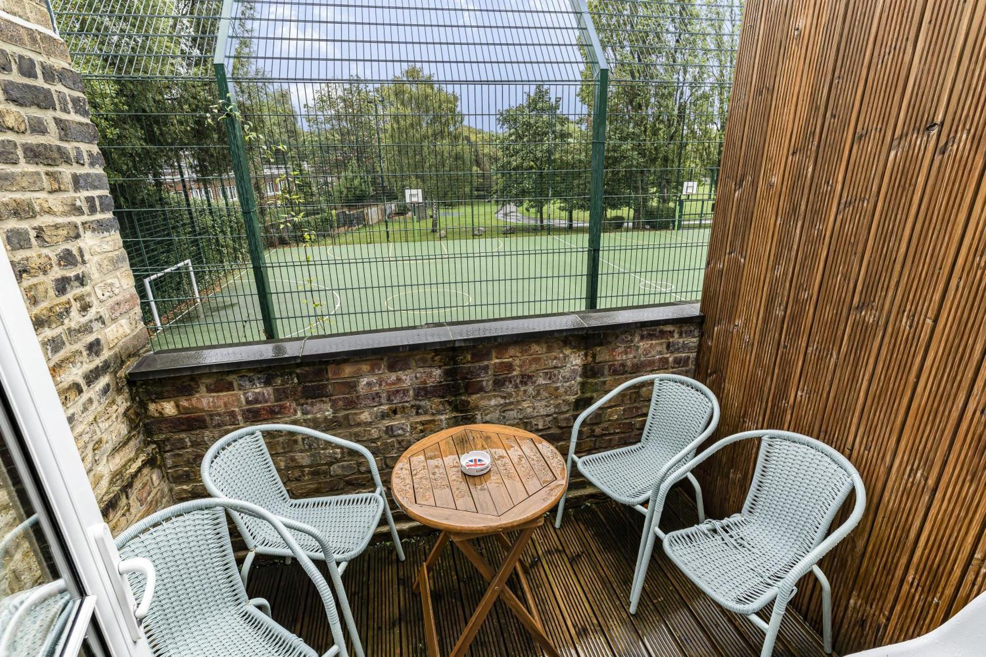 Stylish Modern In Nw6 Londres