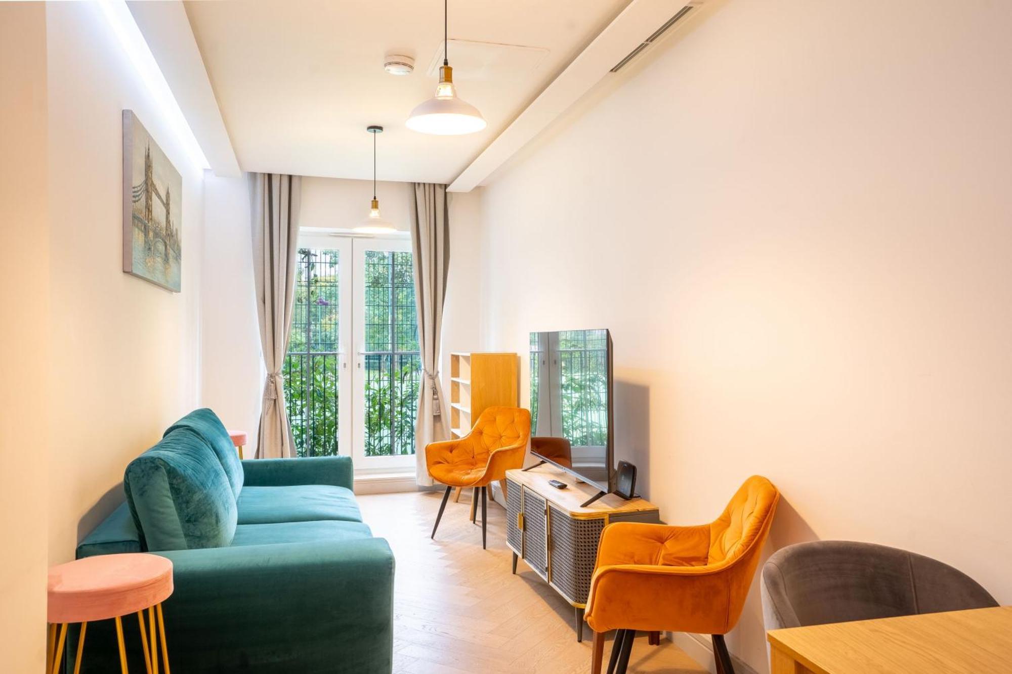 Stylish Modern In Nw6 *