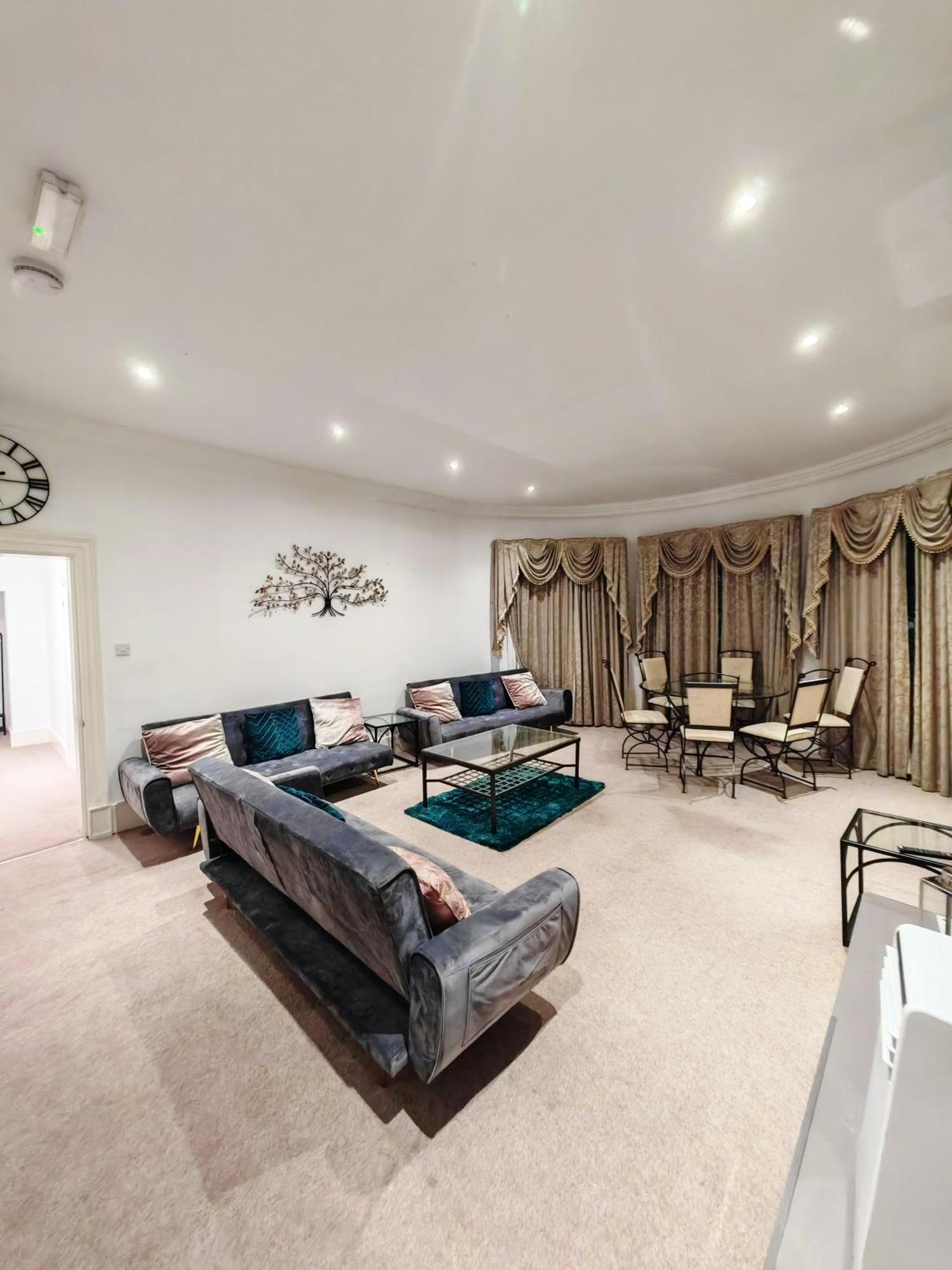 Headsonbed Spacious Excel Canarywharf For The Larger Group Near Blackwall Station