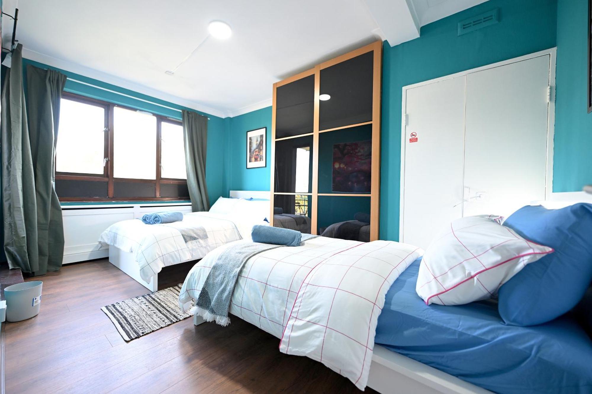 3 Bed Flat In King's Cross Station - Zone 1 *