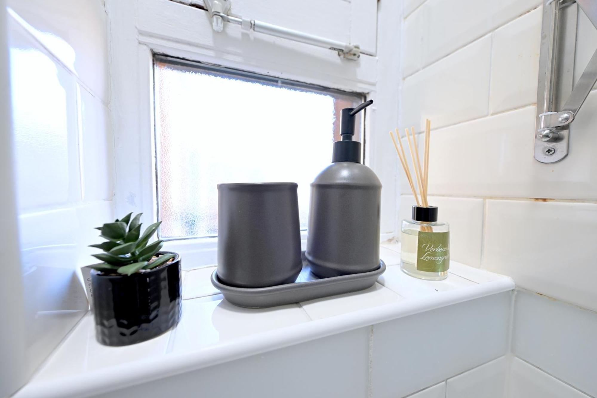 3 Bed Flat In King's Cross Station - Zone 1 Apartment