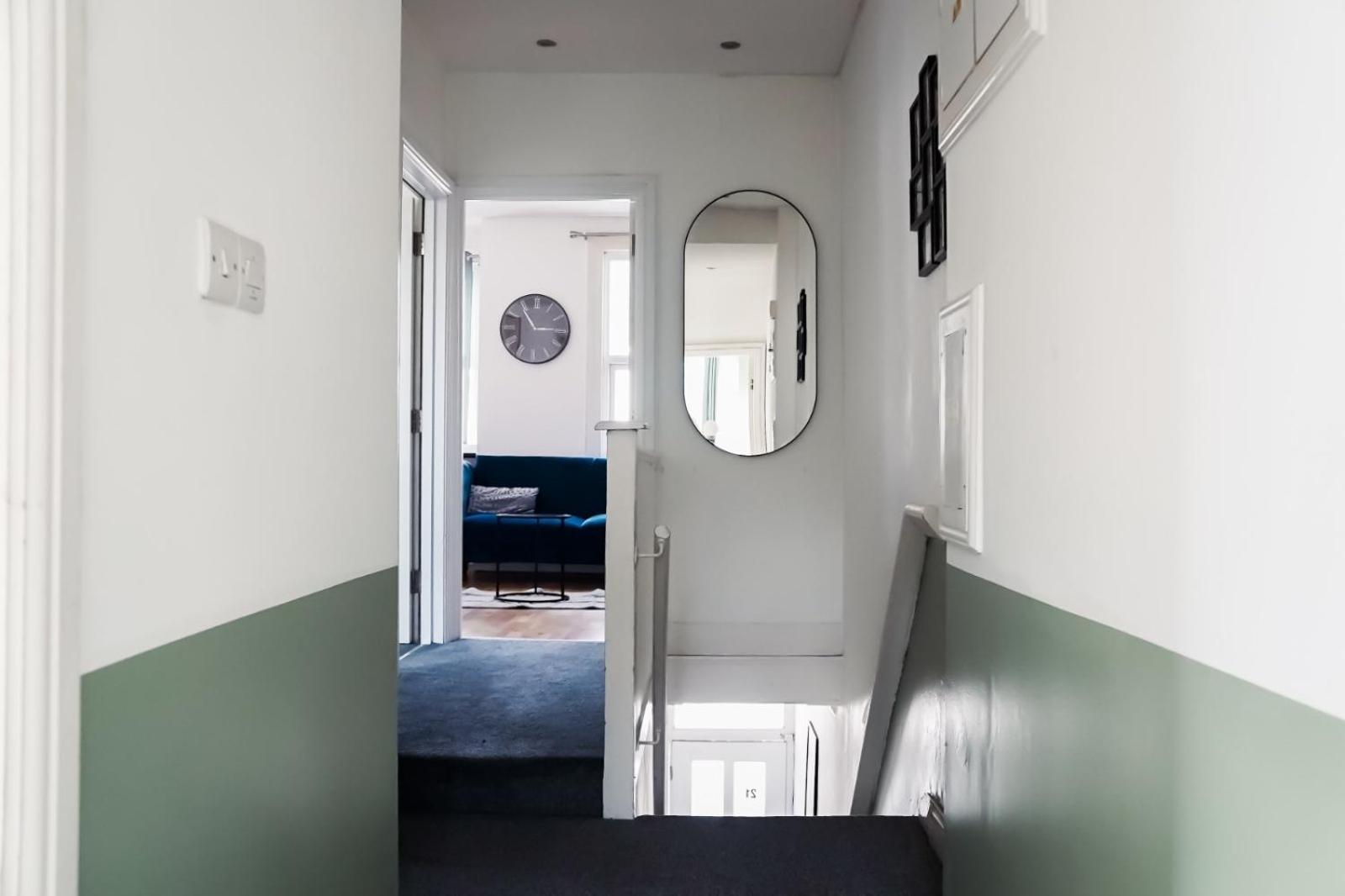 Modern Cosy 2 Bedroom House In Tooting Appartement *