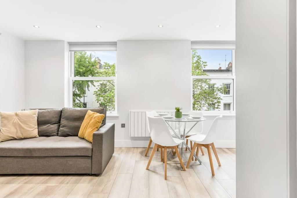 Apartment Lux St Johns Wood - Sleeps 7 London