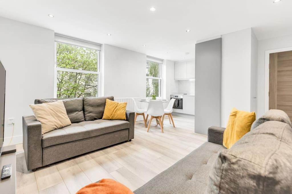 Lux St Johns Wood - Sleeps 7 Apartment London