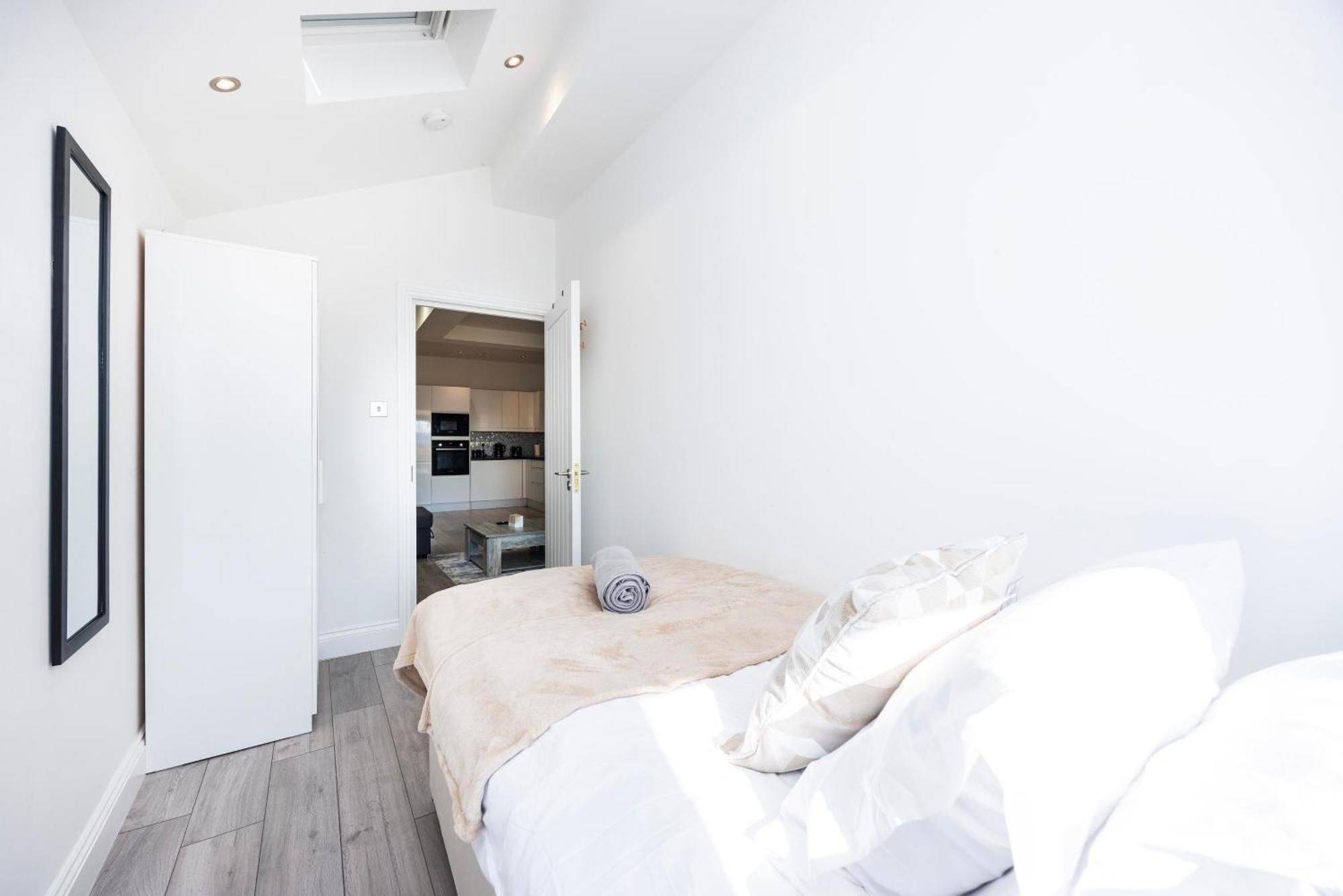 Modern 3 Bedroom With Ensuite Londres