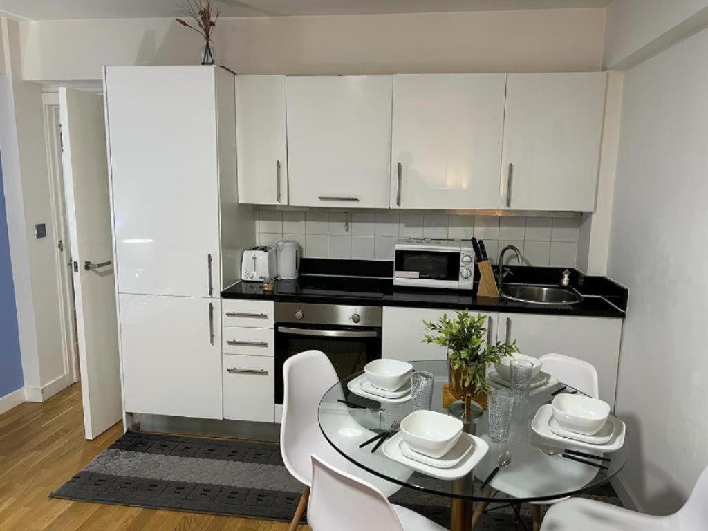 Edgware Road Beautiful Two Bedroom