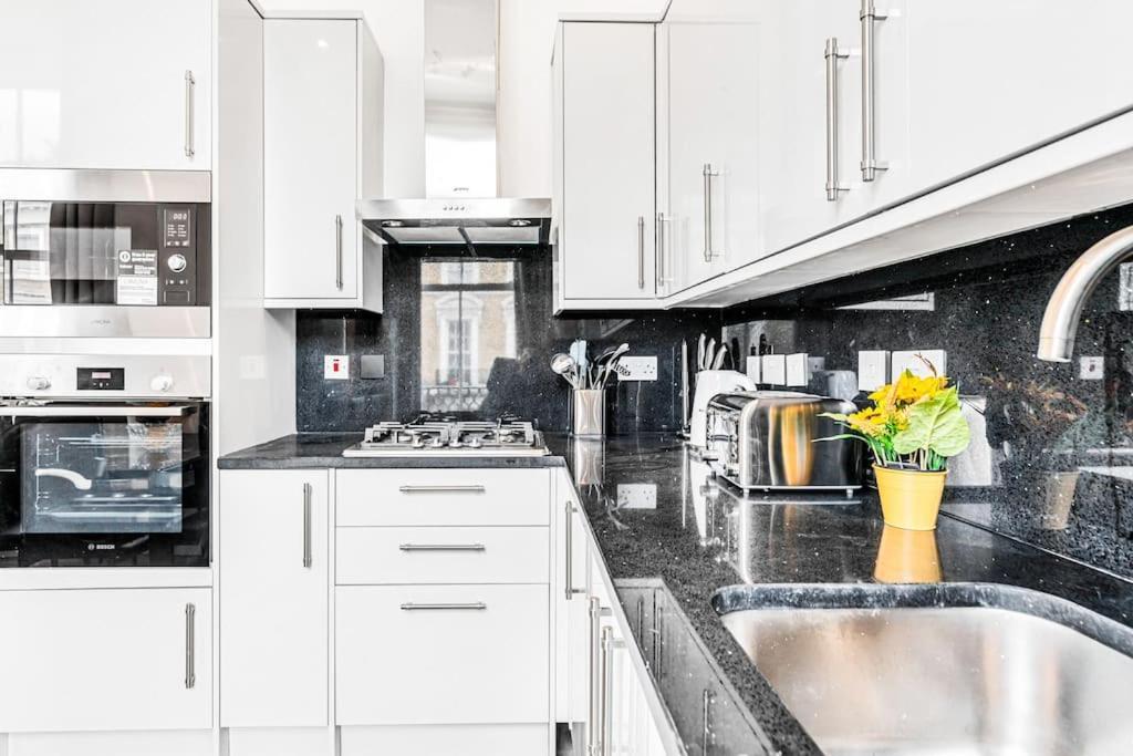 Lux Kensington 2br With Ac - Sleeps Up To 9 Appartement Londres