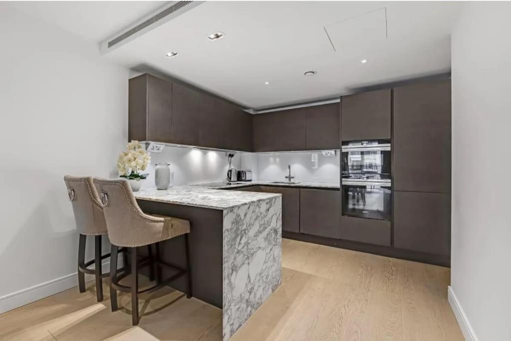 Chelsea Harbour Luxury 2 Bedroom Appartement *