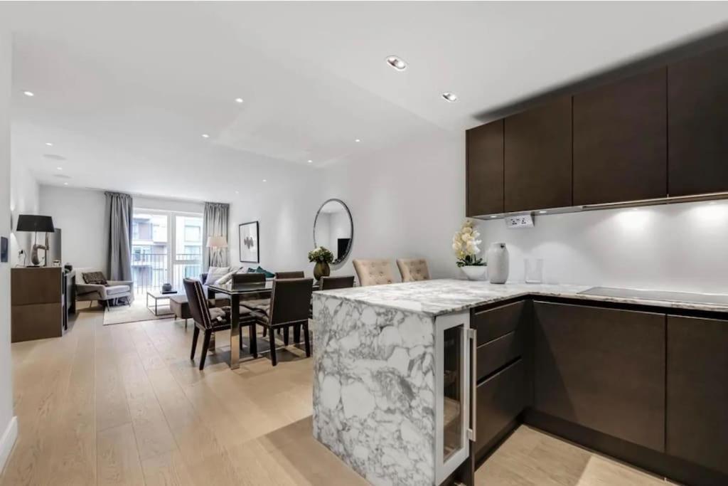 Chelsea Harbour Luxury 2 Bedroom Appartement Londres