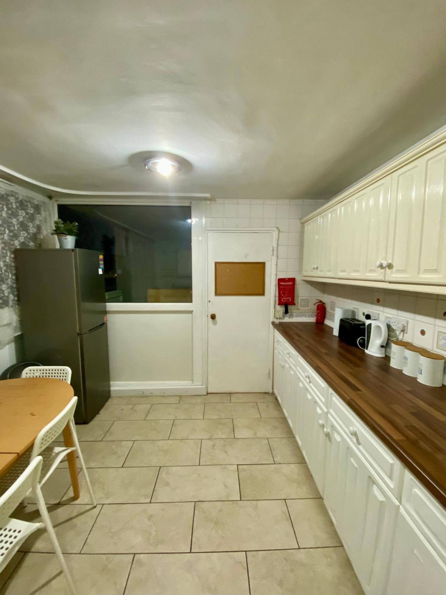3 Bedroom Flat, Oxford Circus, W1w * Londres