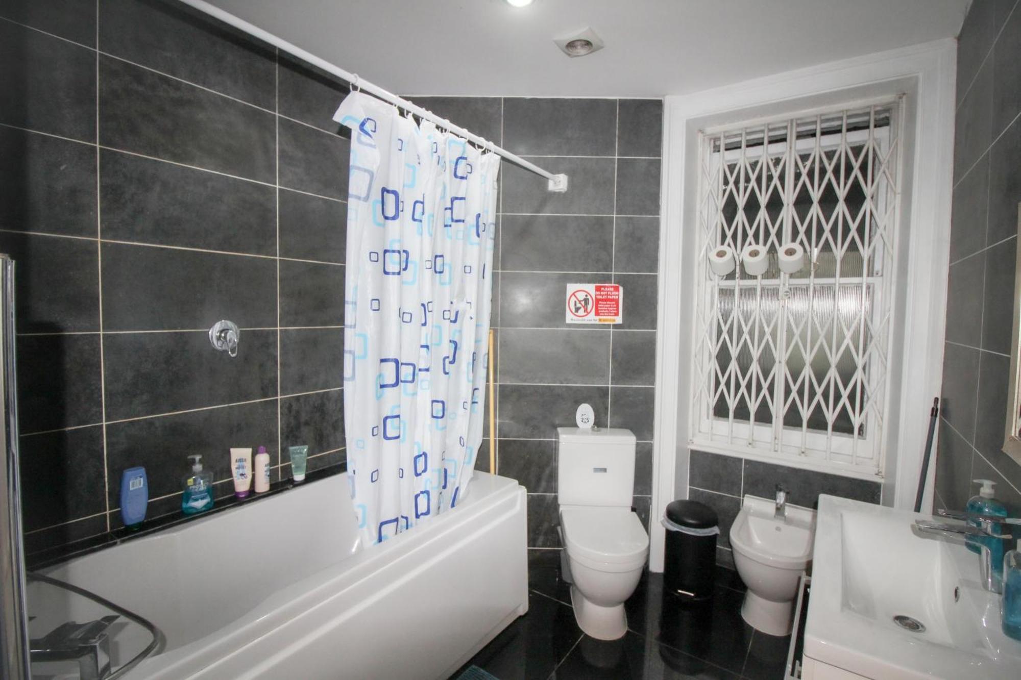 Séjour chez l'habitant Spacious 4 Person Bedroom In Marylebone Londres