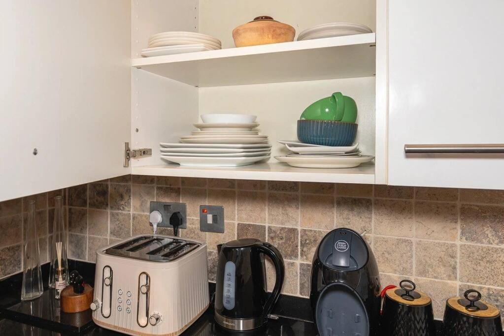 Discover 2 Bedroom In Kensington Apartamento