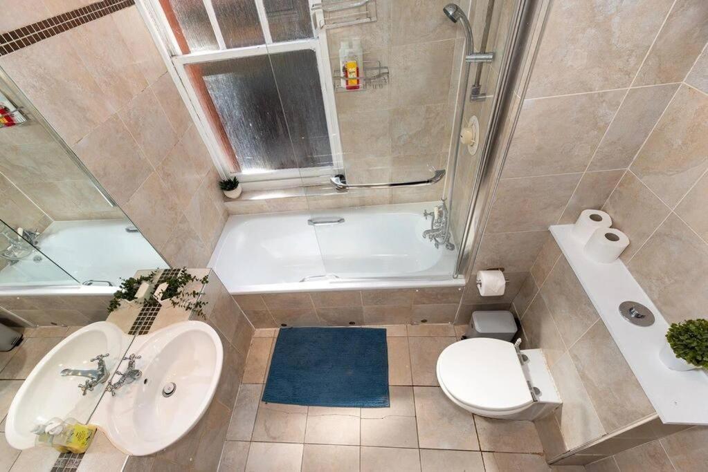 Discover 2 Bedroom In Kensington