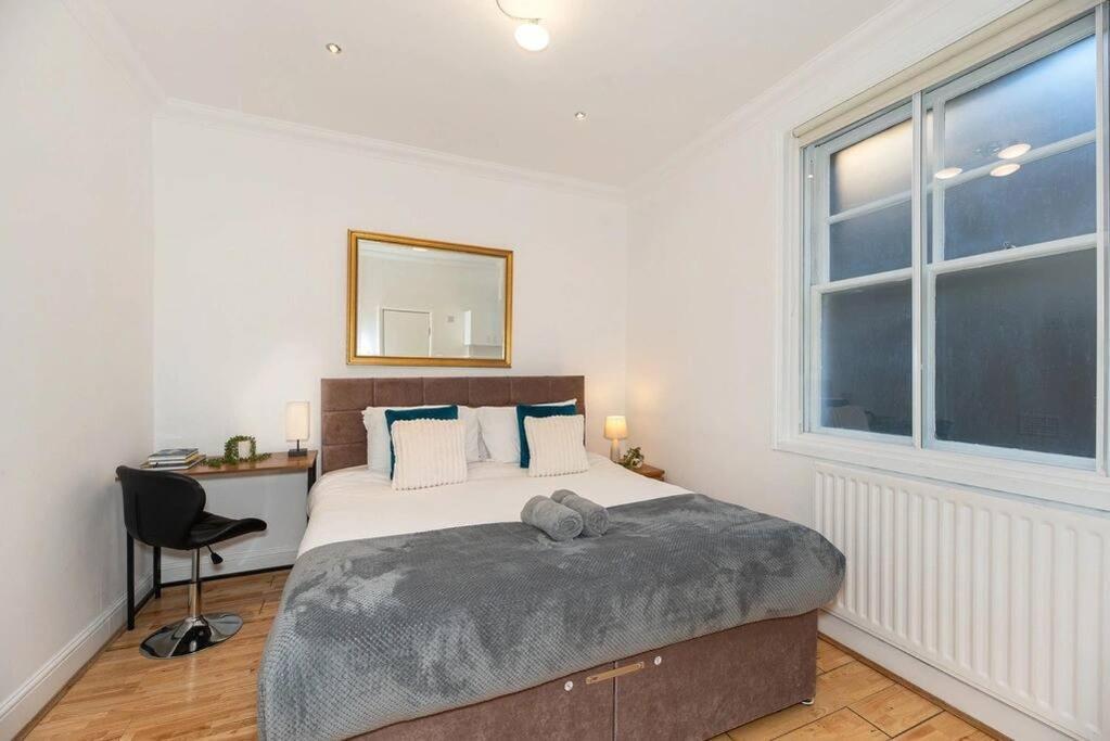 Discover 2 Bedroom In Kensington Apartamento