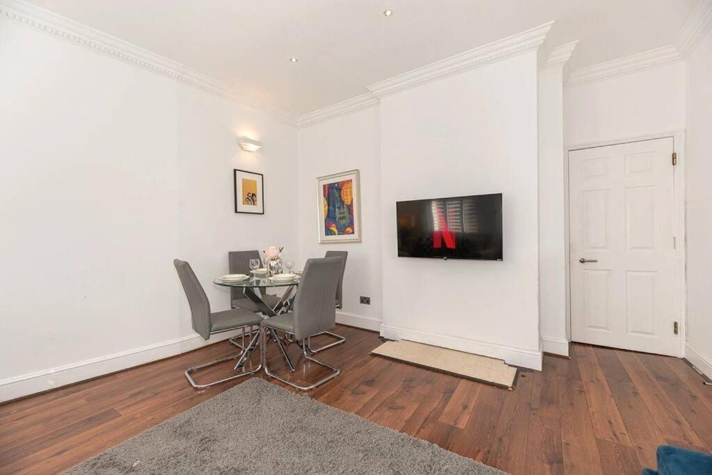 Discover 2 Bedroom In Kensington