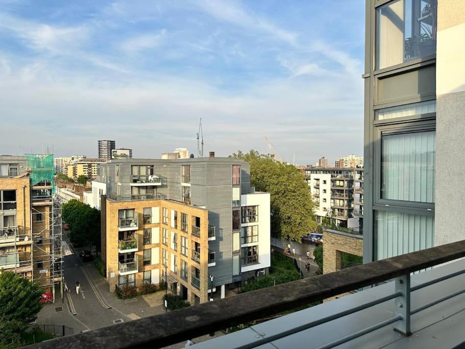Modern Islington 1br Flat On Regent's Canal Appartement