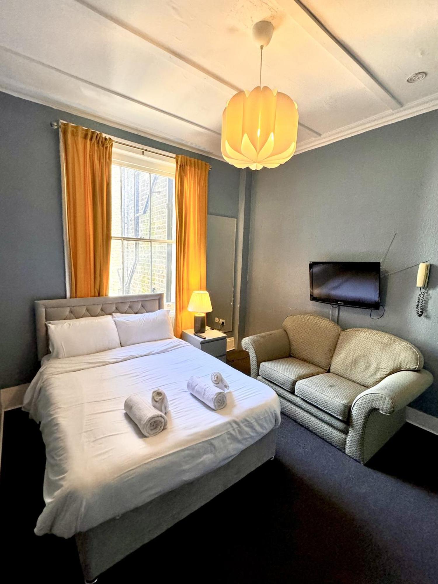 Kensington Gardens Apartahotel 3*