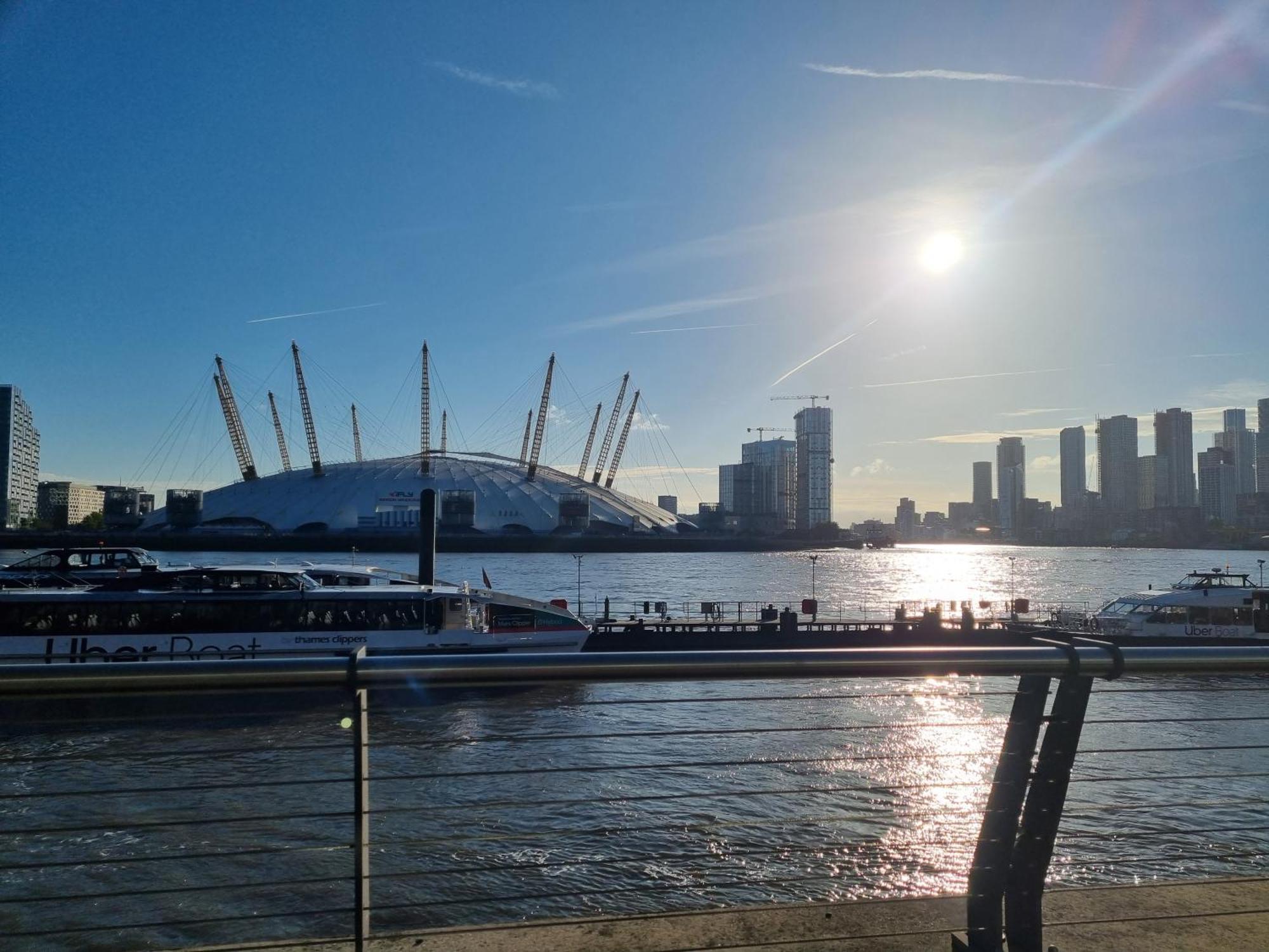 Luxury Apartment-business-relocation-canary Wharf * Londres
