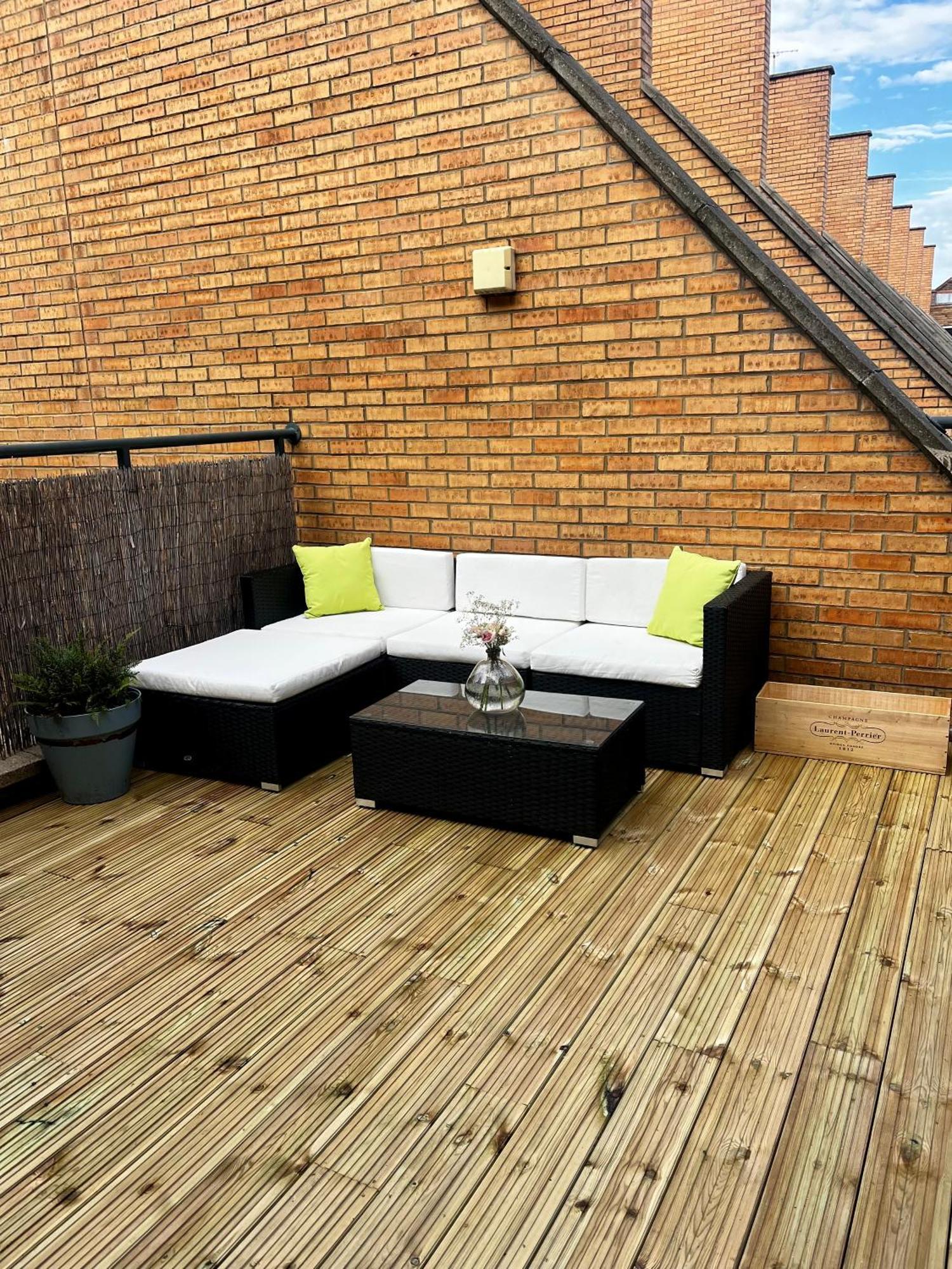 Spacious Mews Apartment, Clapham *