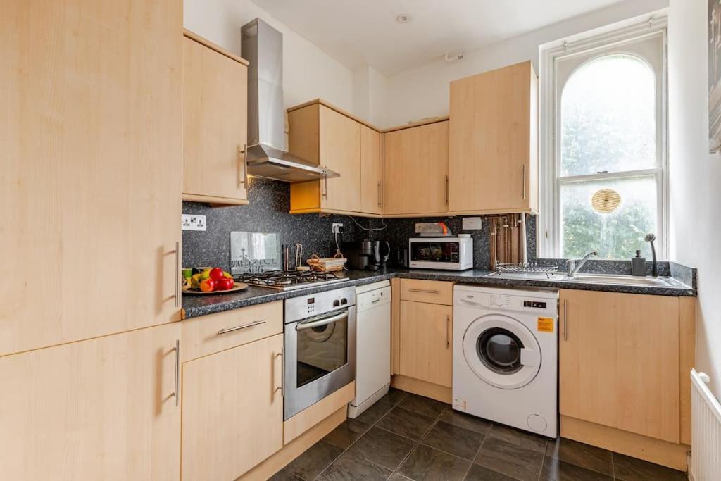 2 Bedroom Flat In St Johns Wood