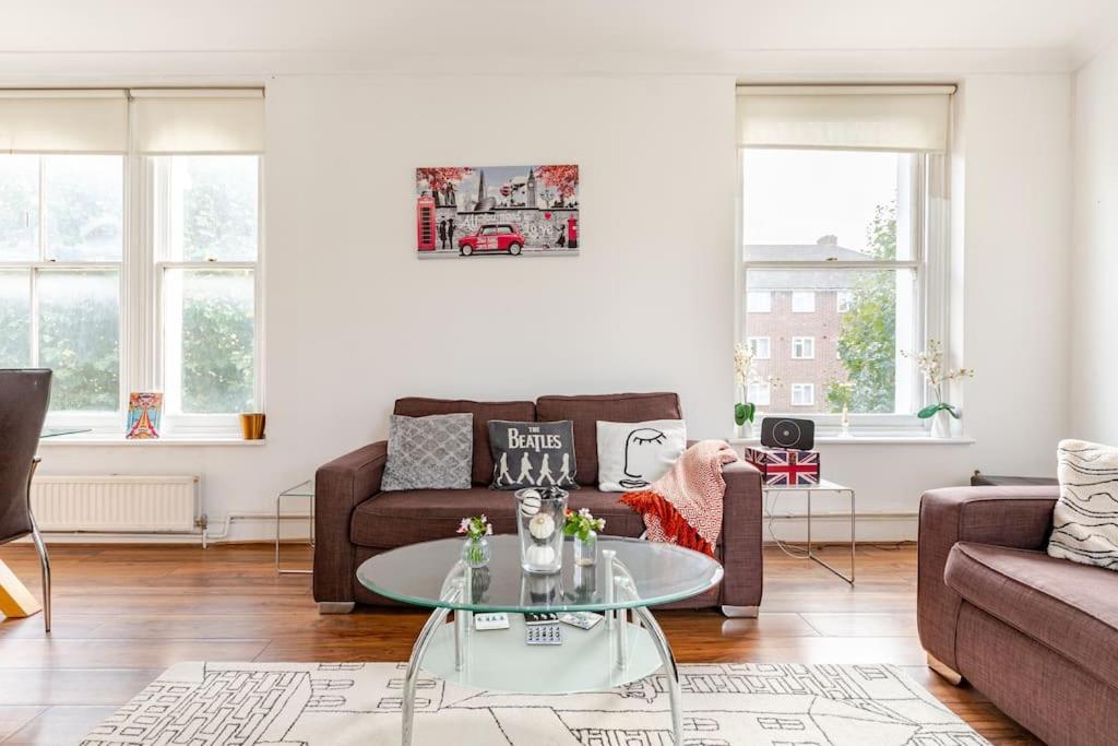 2 Bedroom Flat In St Johns Wood