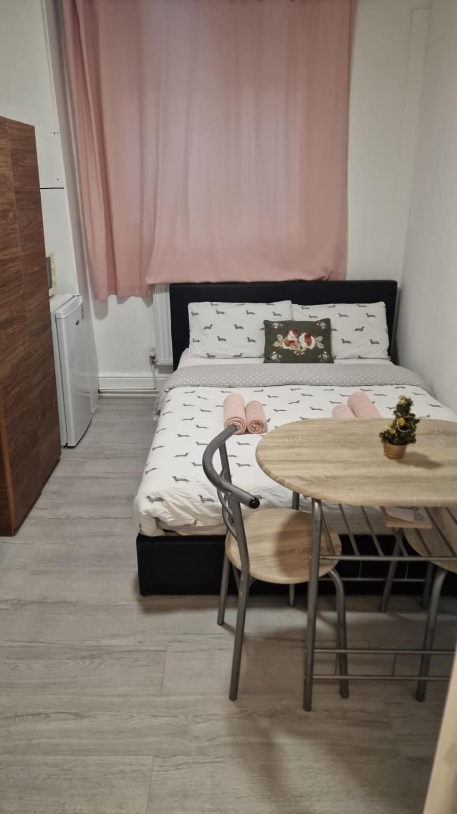 Homey Flat In Heart Of Apartamento Londres