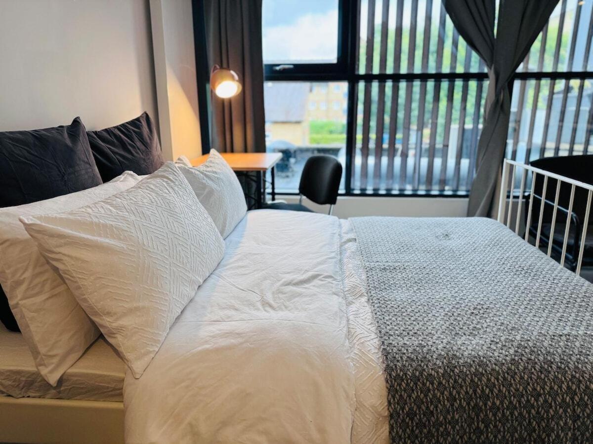Ft3 Brick Lane Flat *