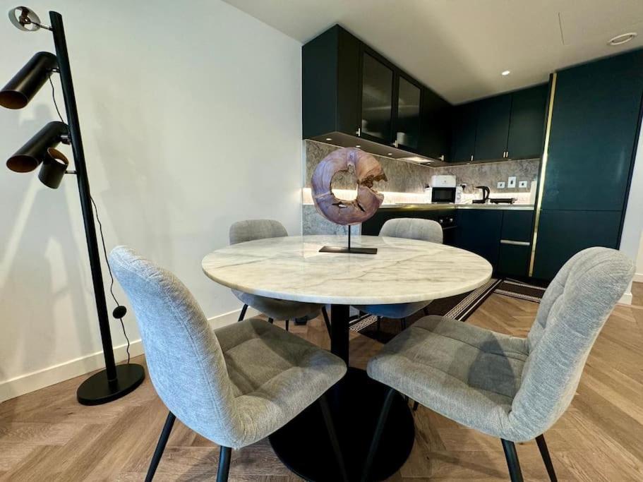 Appartement Hyde Park Luxury 2 Bed 2 Bath Balcony *