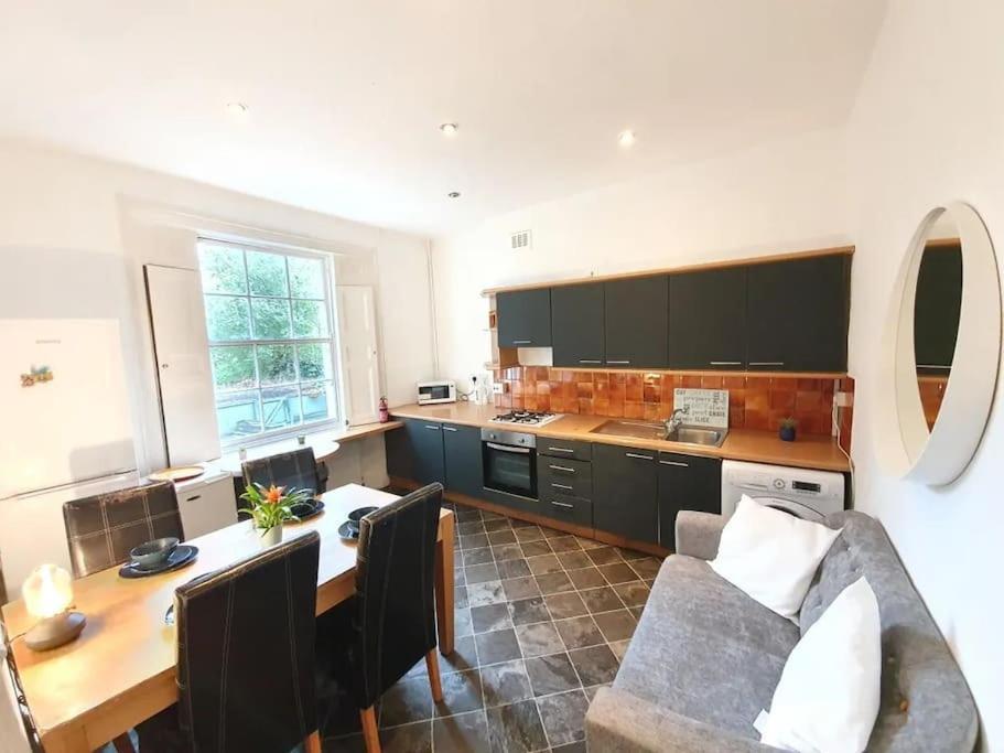 Hébergement de vacances 5 Bedrooms House In King's Cross