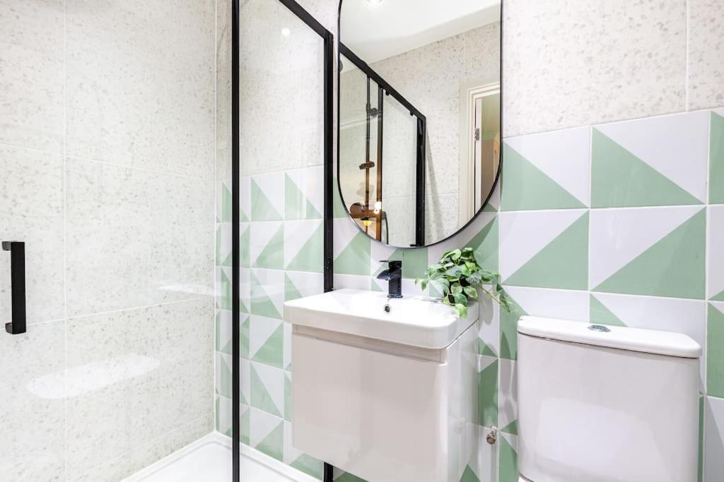 Appartement Near Queensway Station