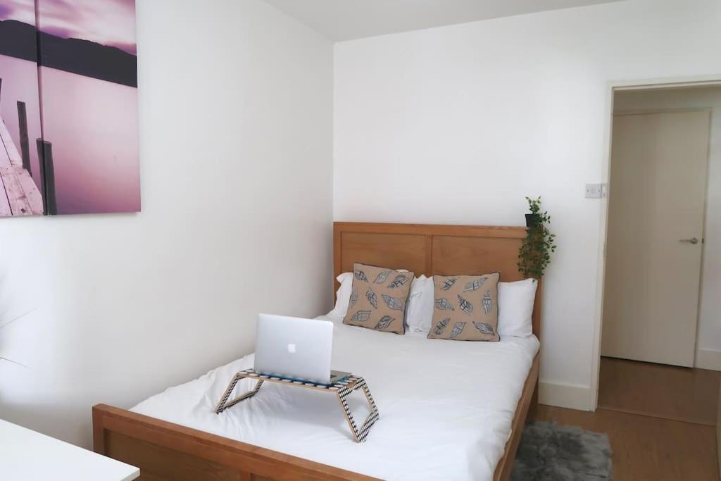 Apartment Chic 4-bed In Trendy Clerkenwell W Balcony And Walking Distance To Tube